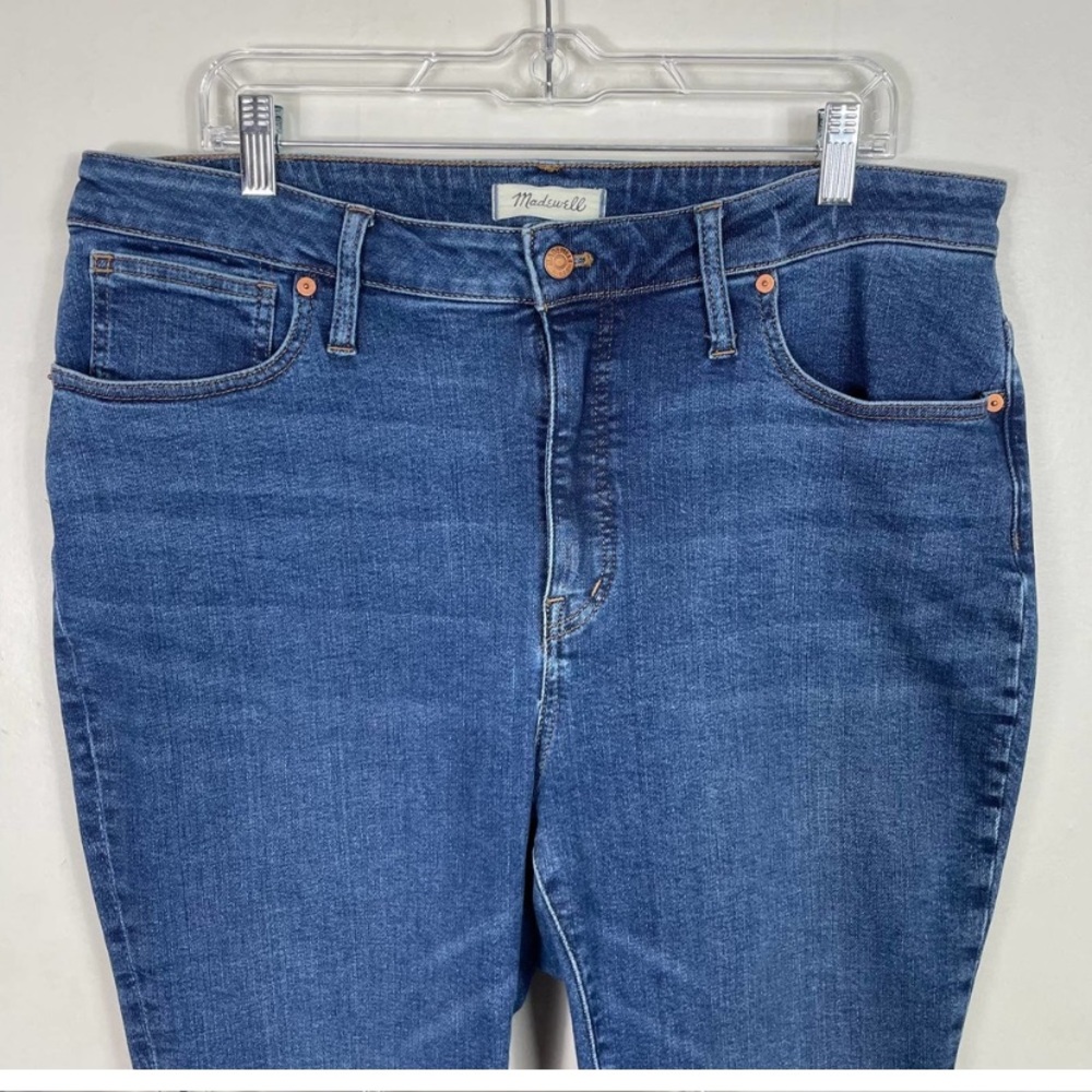 Madewell - High Waisted Petite Curvy High Rise Skinny Jeans in Wendover Wash